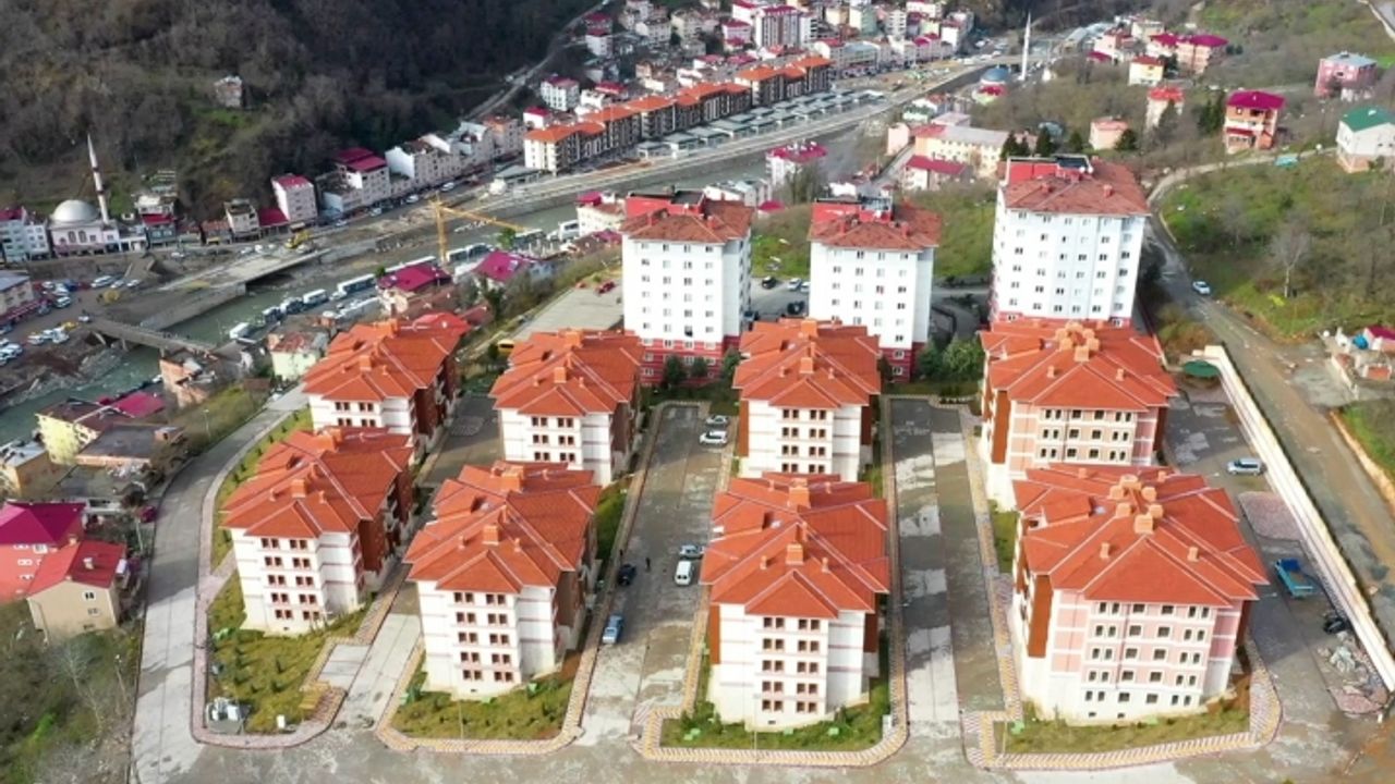 Felaketin izleri siliniyor: Anahtarlar teslim edildi