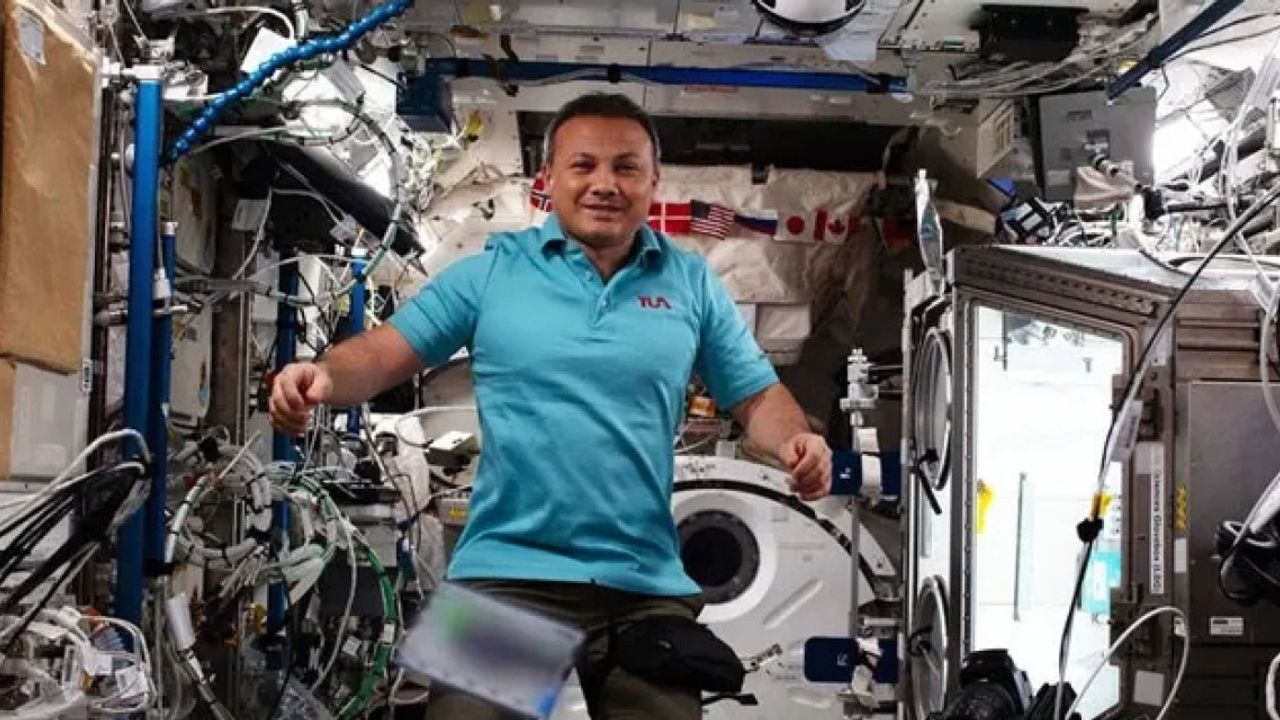 Türkiye'nin ilk astronotu Alper Gezeravcı'nın dönüşüne erteleme!