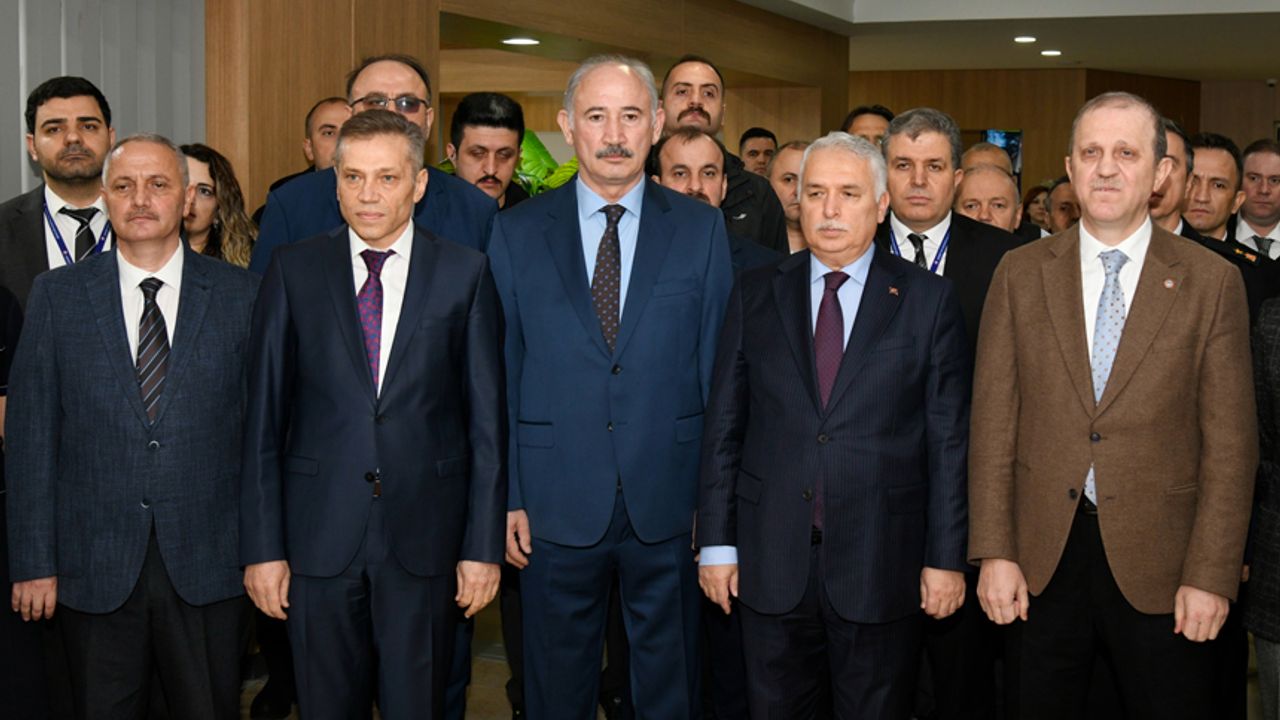 Başkan Vekili Ataman'dan sağlık camiasına övgü