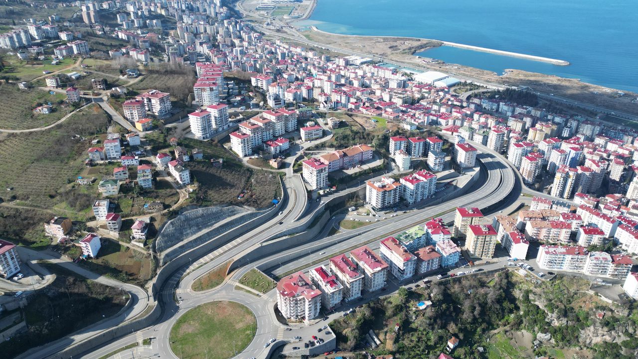 Türkiye'nin en maliyetli şehir içi yollarından Kanuni Bulvarı'nda sona doğru