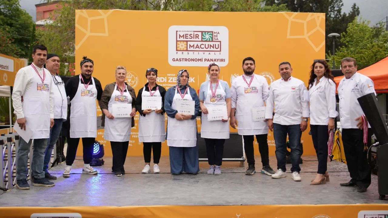 Manisa'da mesir macunu yemekler yarıştı