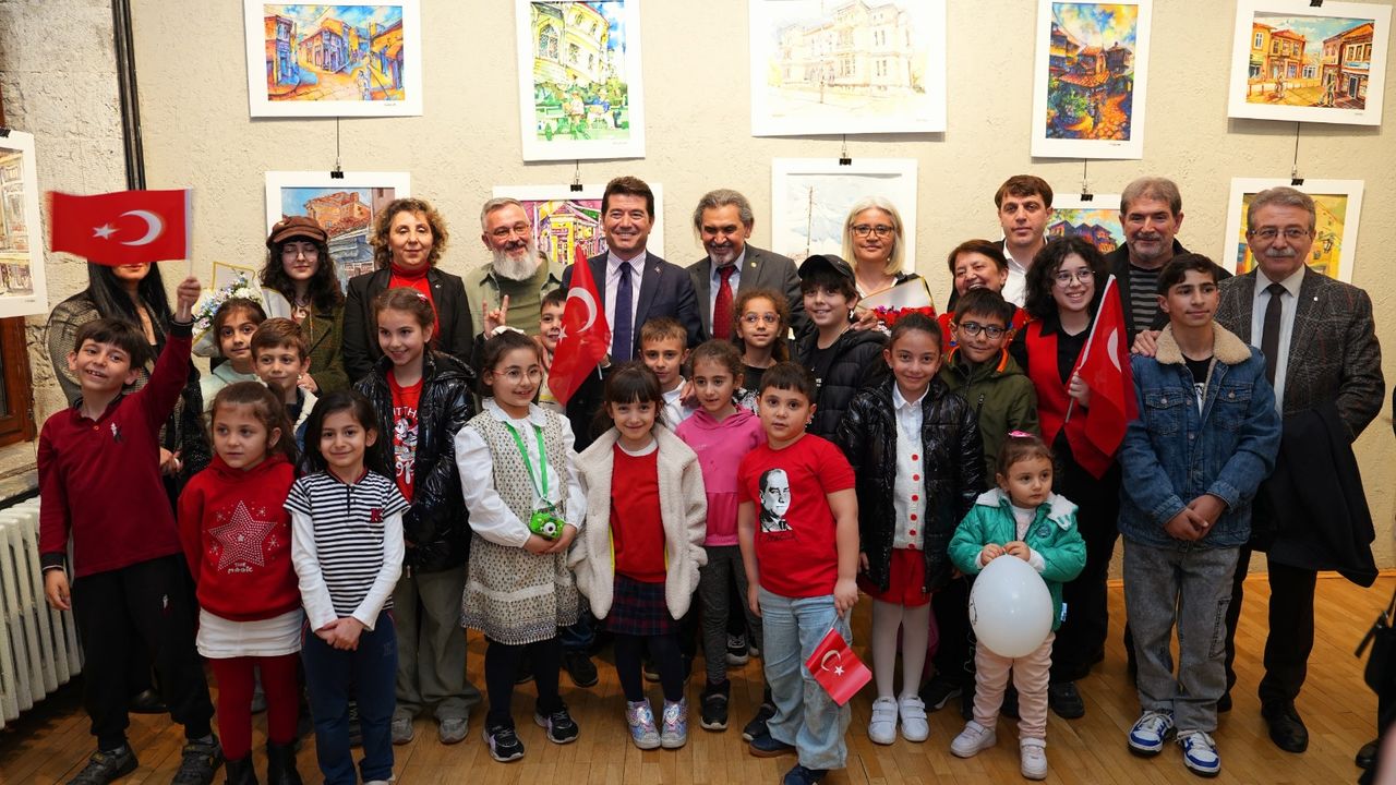 Başkan Kaya, ‘Dünya Çocukları Trabzon’da’ Resim Sergisine Katıldı