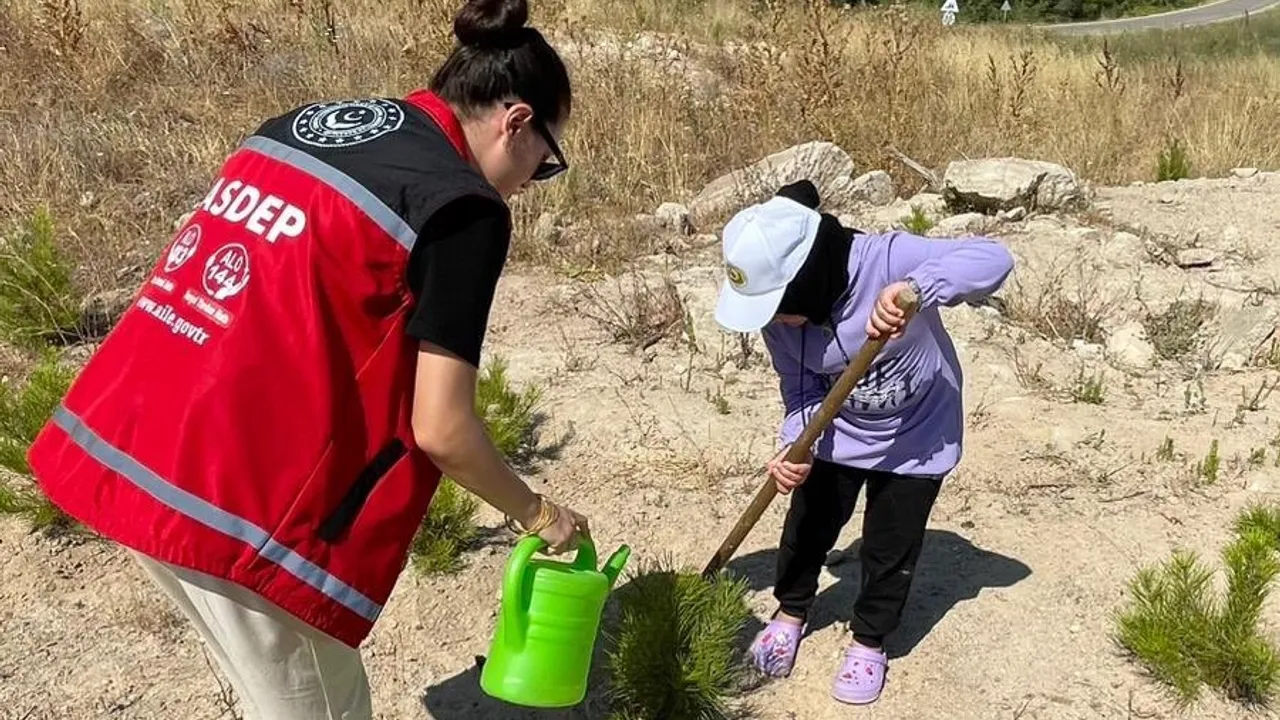 Bursa Gemlik'te aileler ve çocuklar orman ve doğa aşısı