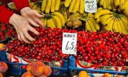 Yaz mevsiminin habercisi kiraz tezgahlardaki yerini aldı