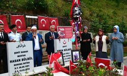 Vali Aziz Yıldırım, Eren Bülbül'ün kabrini ziyaret etti