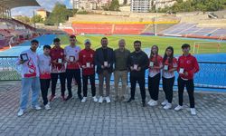 Başarılı sporcular ödüllerini aldı