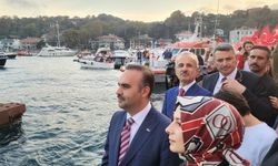 Bakan Uraloğlu ile Kacır, Tarabya Sahili'nden 100 geminin geçişini izledi