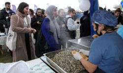 Giresun Üniversitesi’nde hamsi şöleninde 1 ton hamsi tüketildi