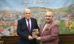 Başkan Pekmezci, Karadeniz’in en iyi il belediye başkanı seçildi
