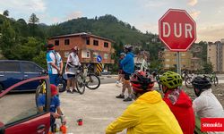 İranlı bisikletçiler 'Dünya yeşil kalsın, savaş olmasın' diye pedal çevirdiler