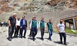 DSİ Genel Müdürü Mehmet Akif Balta, Artvin Yusufeli Yeniköy'de Heyelan ve Kaya Düşmesi Sonrası İncelemelerde Bulundu