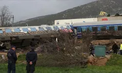 Rusya’da tren raydan çıktı: 100 yaralı