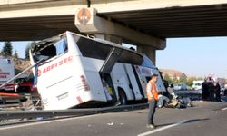 Ankara'da yolcu otobüsü köprü ayağına çarptı: 11 ölü, 25 yaralı