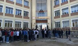 Bayburt Anadolu İmam Hatip Lisesi İlk Dersi 'Çanakkale’den Gazze’ye Bağımsızlık Ruhu ve Vatan Sevgisi'