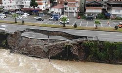 Hopa’da çöken yol havadan görüntülendi(Artvin Haber)