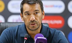 Giovanni van Bronckhorst: “Zor deplasmandan 1 puan alıyoruz”