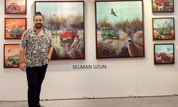 Trabzonlu ressam Selman Uzun, Ulusal Artnova Sanat Fuarı'na Katıldı