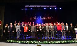 Vali Aziz Yıldırım ve eşi Güllühan Yıldırım, “Şifadır Türküler” konserine katıldı