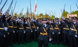 Teğmenlerin ihraç süreci başladı, Akarsu savunması için YDK'ya çağırıldı