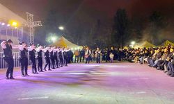 Akçaabat Belediyesi Horon Ekibi, Gaziantep Hamsi Festivali'nde Karadeniz Coşkusunu Yaşattı