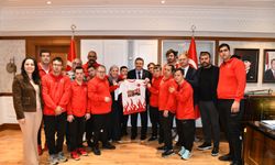 Başkan Genç’ten down sendromlu milli sporculara destek