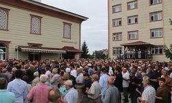 Of’ta Denizde Boğulan 13 Yaşındaki Çocuk Toprağa Verildi