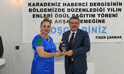Başkan Genç’e “Yılın En İyi Büyükşehir Belediye Başkanı” Ödülü