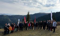 Saadet Partisi Ortahisar 500 fidanı toprakla buluşturdu.