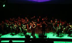 Bölgede Bir İlk: Akçaabat Belediyesi Şehir Orkestrası Sahnede