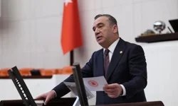 YAVUZ AYDIN'DAN ANITKABİR İÇİN SORU ÖNERGESİ