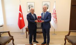 ÖMER YILDIZ’DAN YÖK BAŞKANI PROF. DR. EROL ÖZVAR’A ZİYARET