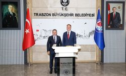 BAŞKAN GENÇ, TRABZON’UN POTANSİYELİNİ BÜYÜKELÇİLERE ANLATTI