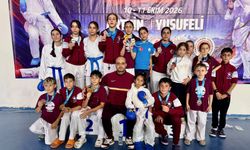 1461 FİGHT CLUB KARATE TAKIMI YUSUFELİ’NDE ZİRVEYE ÇIKTI