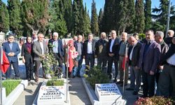ŞEHİT ASTSUBAY SAMET ÇAKIR KABRİ BAŞINDA ANILDI