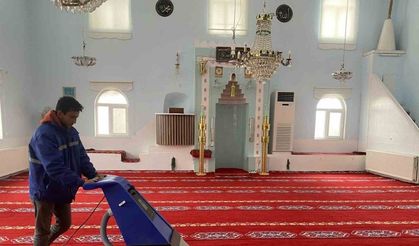 Vezirköprü camilerinde Ramazan temizliği