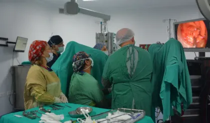 Kanuni Hastanesi’nde kalın bağırsak tedavisinde yeni dönem