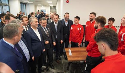 Akçaabat Kenetlendi: Şampiyonluk Öncesi Sebat Gençlikspor’a Moral Ziyareti