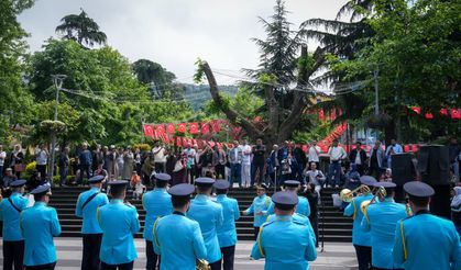 MEYDAN PARKI'NDA MEHTER COŞKUSU