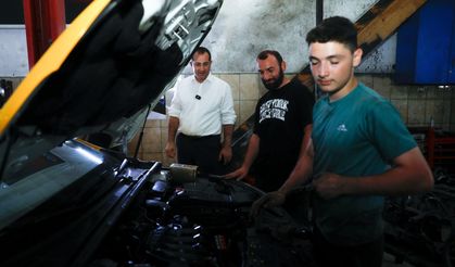 BAŞKAN EKİM SAHADAN AYRILMIYOR, ESNAFIN SESİNE KULAK VERİYOR, ÇÖZÜM İÇİN ÇALIŞIYOR
