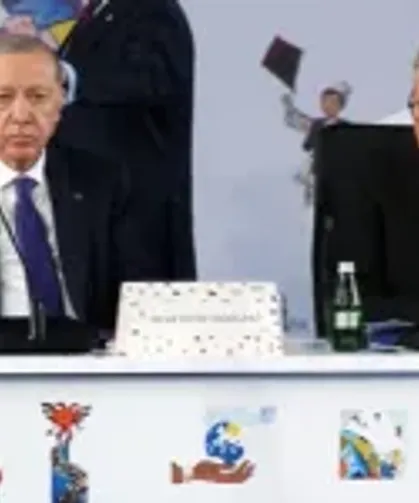 Cumhurbaşkanı Erdoğan Arnavutluk'ta... Zirveden barış çağrısı yaptı