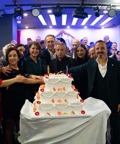 İmperial ailesi geleneksel yıl sonu yemeğinde buluştu