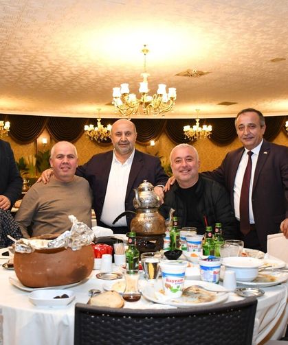 Dostlarla bir başka güzel