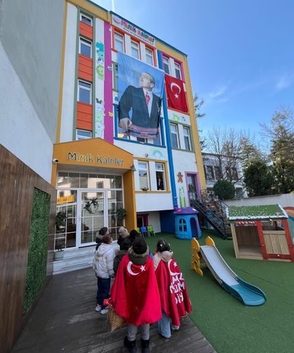 Minik kalplerden  anlamlı etkinlik