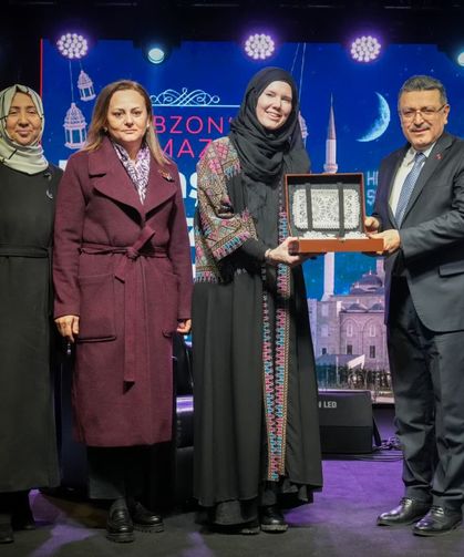 Kanadalı yazar Jenny Molendyk, nasıl din değiştirdiğini anlattı: