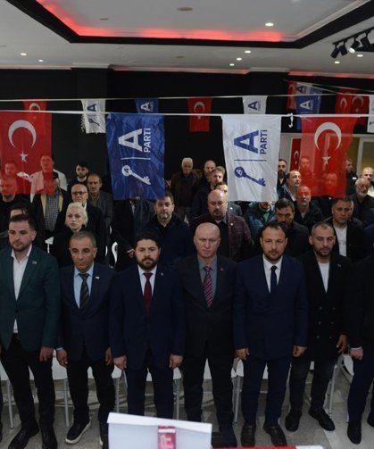 Anahtar Parti’den Dernekpazarı’nda Gövde Gösterisi