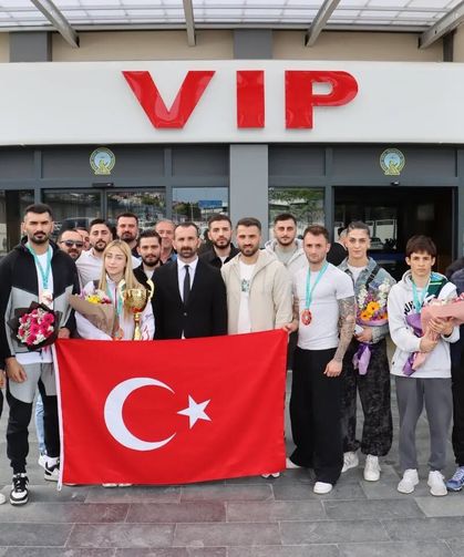 ÇOŞKULU KARŞILAMA