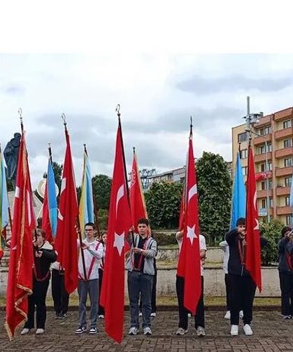 BEŞİKDÜZÜ'NDE 19 MAYIS ÇOŞKUSU