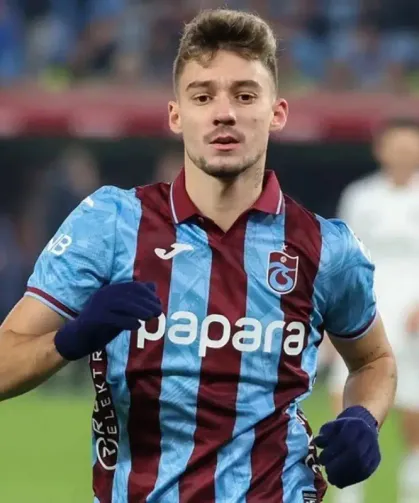 YILDIZ OYUNCU RESMEN FIRTINA!