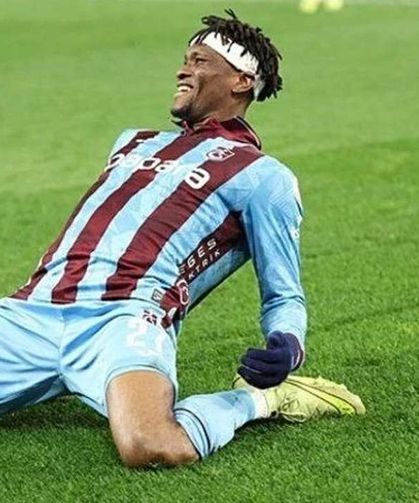 DEVLER PEŞİNDE!