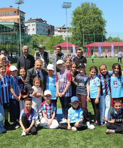 GELENEKSEL OKUL OYUNLARI ŞENLİĞİ DÜZENLENDİ